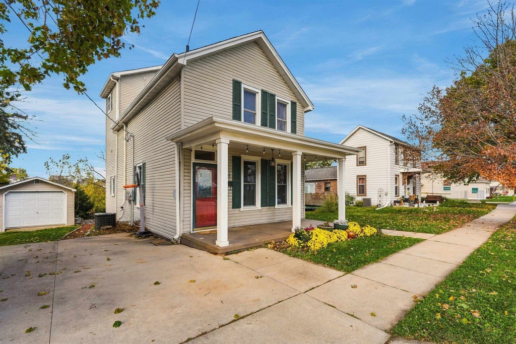 Photo of Dubuque, IA 52003 (MLS # 156066)