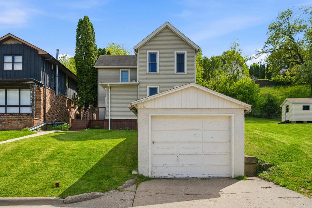 Photo of Dubuque, IA 52001 (MLS # 154639)
