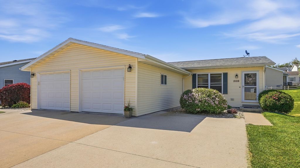 Photo of Dubuque, IA 52001 (MLS # 154688)