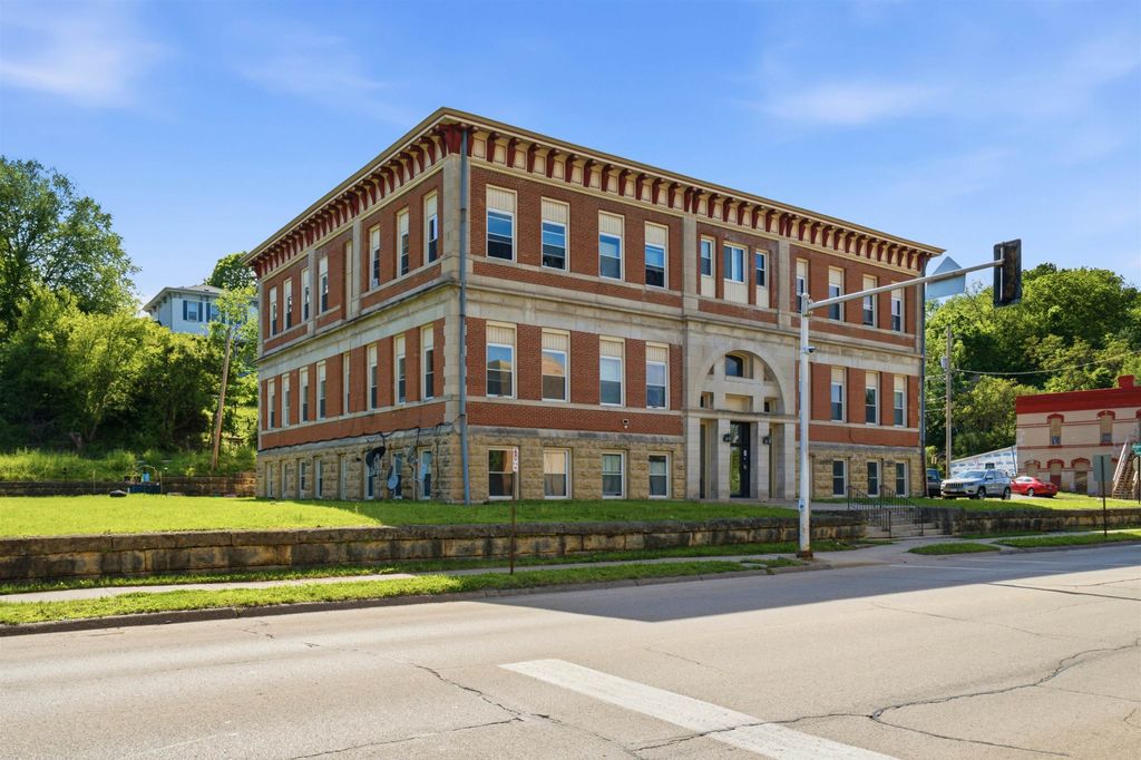 Photo of Dubuque, IA 52001 (MLS # 154699)