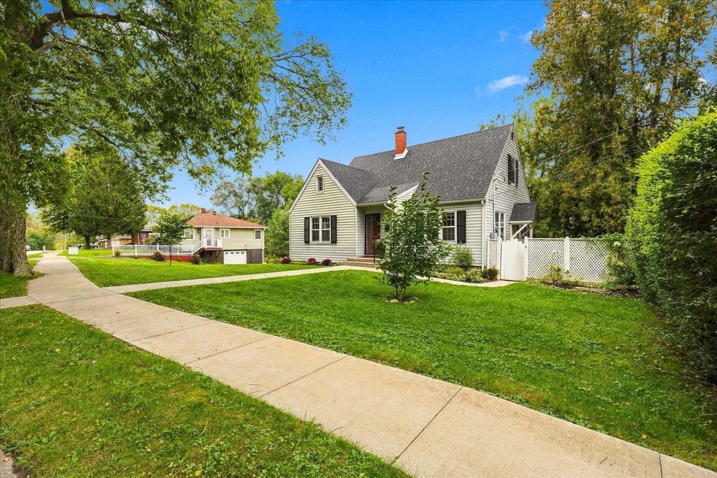 Photo of Dubuque, IA 52003 (MLS # 155811)