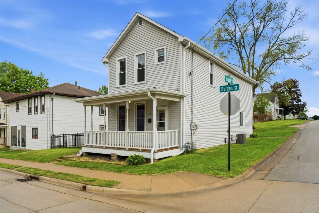 Photo of Dubuque, IA 52001 (MLS # 154617)