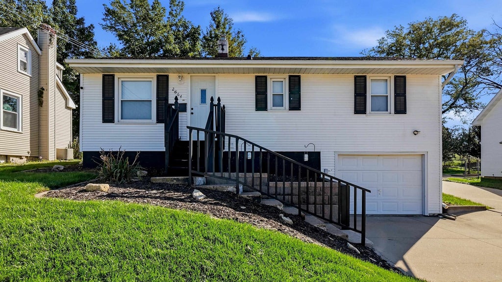 Photo of Dubuque, IA 52001 (MLS # 155992)