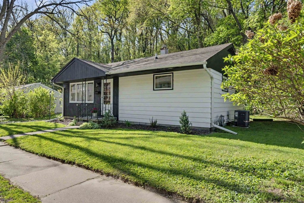 Photo of Dubuque, IA 52001 (MLS # 154543)