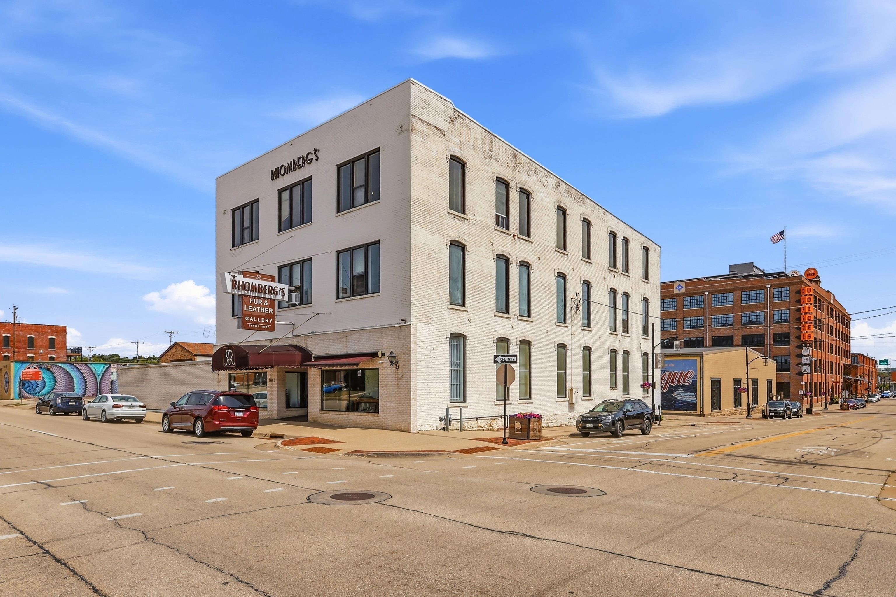 1000 White Street
