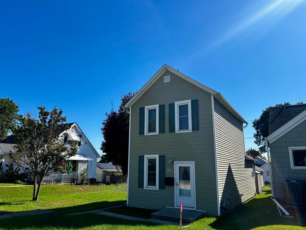 Photo of Dubuque, IA 52001 (MLS # 155877)
