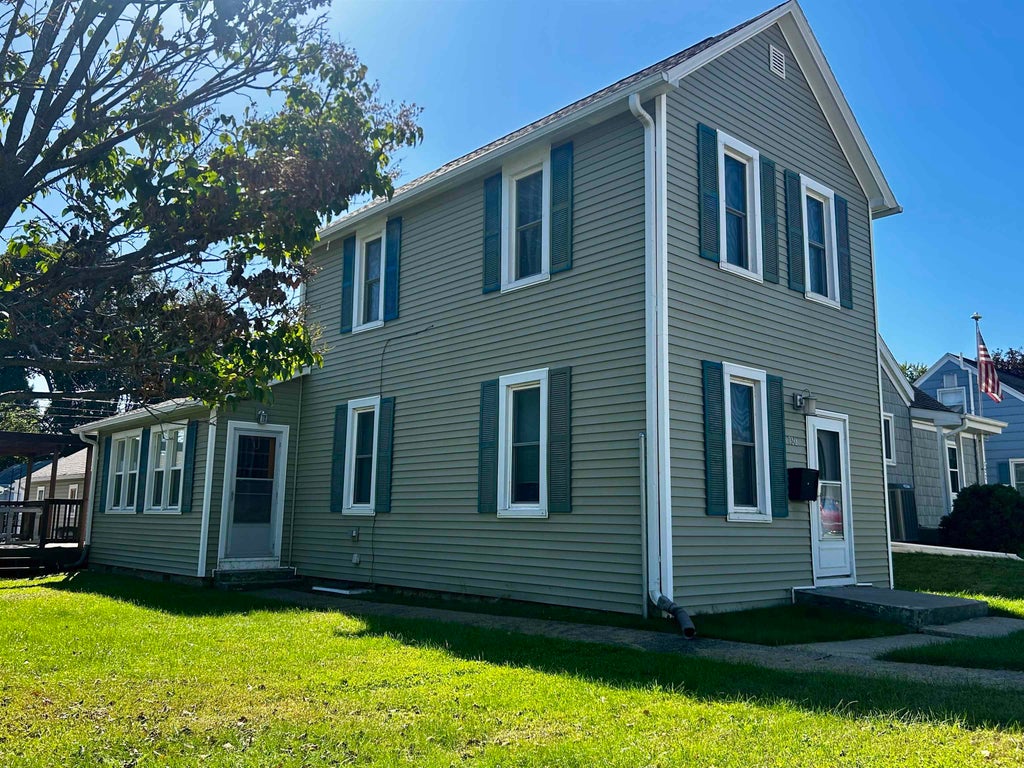 Photo of Dubuque, IA 52001 (MLS # 155877)