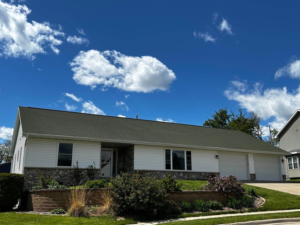 Photo of Dubuque, IA 52001 (MLS # 154752)