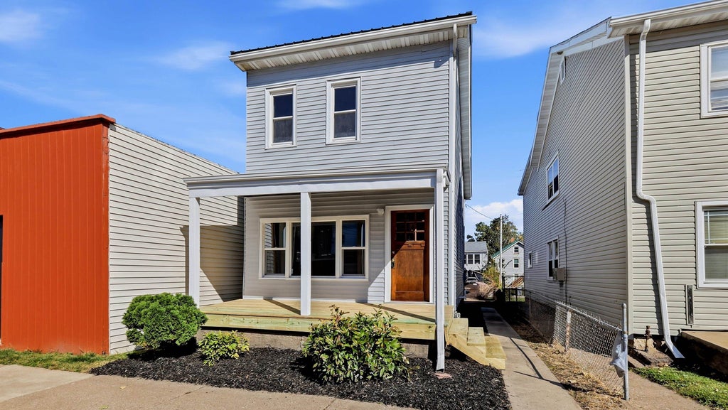 Photo of Dubuque, IA 52001 (MLS # 155930)