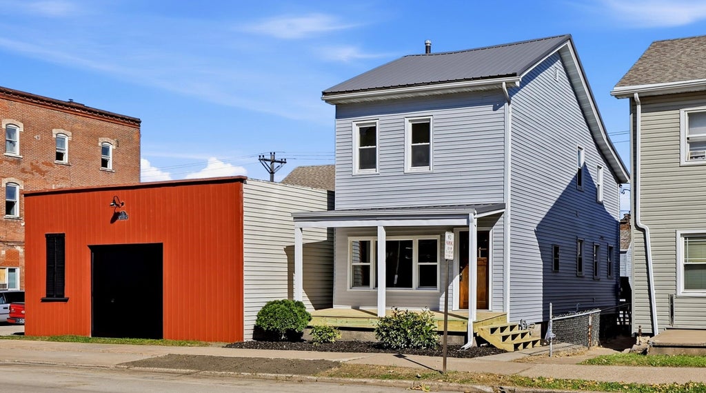 Photo of Dubuque, IA 52001 (MLS # 155930)