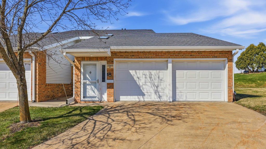 Photo of Dubuque, IA 52001 (MLS # 154251)