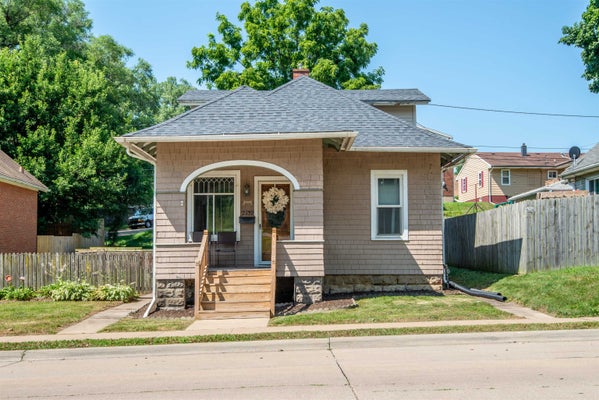2739 BURDEN AVE, DUBUQUE, IA 52001 - Image 9a555d5838bd45f14a9ed2afd8c20b4e/760814130