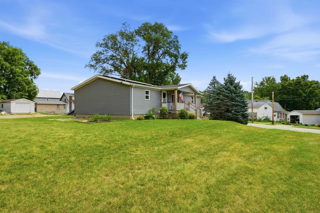Photo of Dubuque, IA 52001 (MLS # 155287)