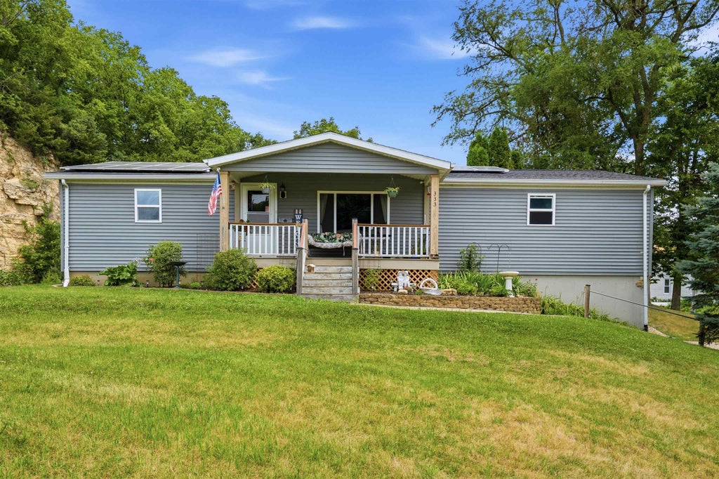 Photo of Dubuque, IA 52001 (MLS # 155287)