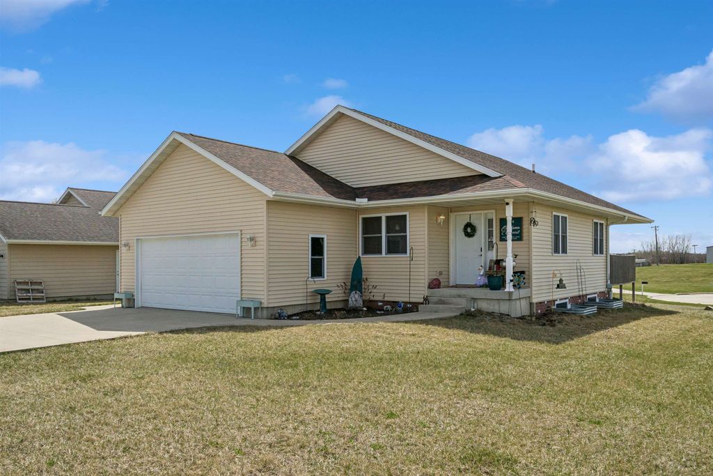 Photo of Garnavillo, IA 52049 (MLS # 154317)