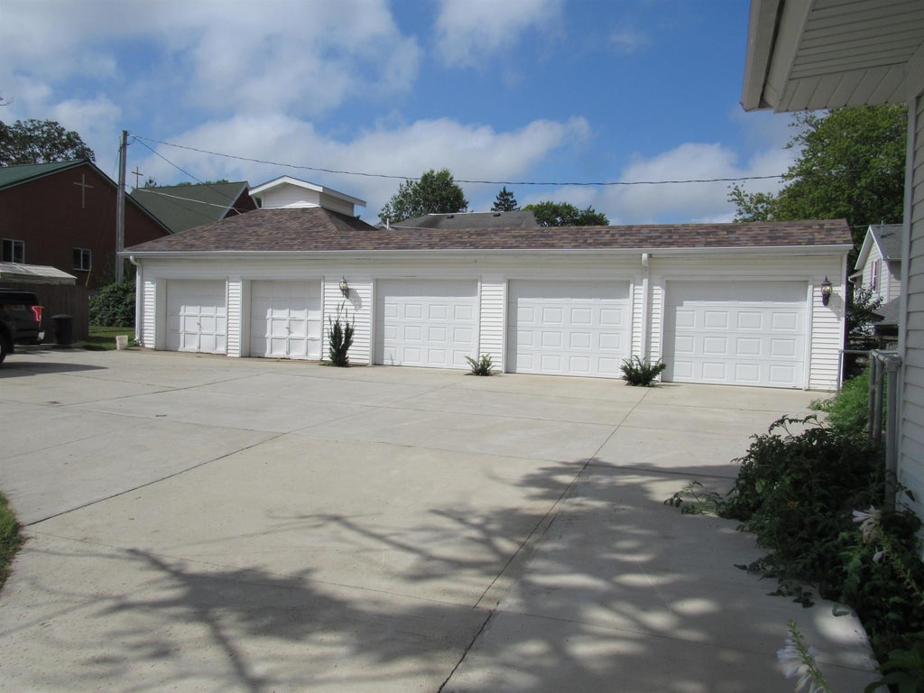 Photo of Maquoketa, IA 52060 (MLS # 155711)