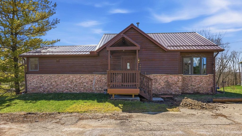 Photo of Dubuque, IA 52001 (MLS # 154311)