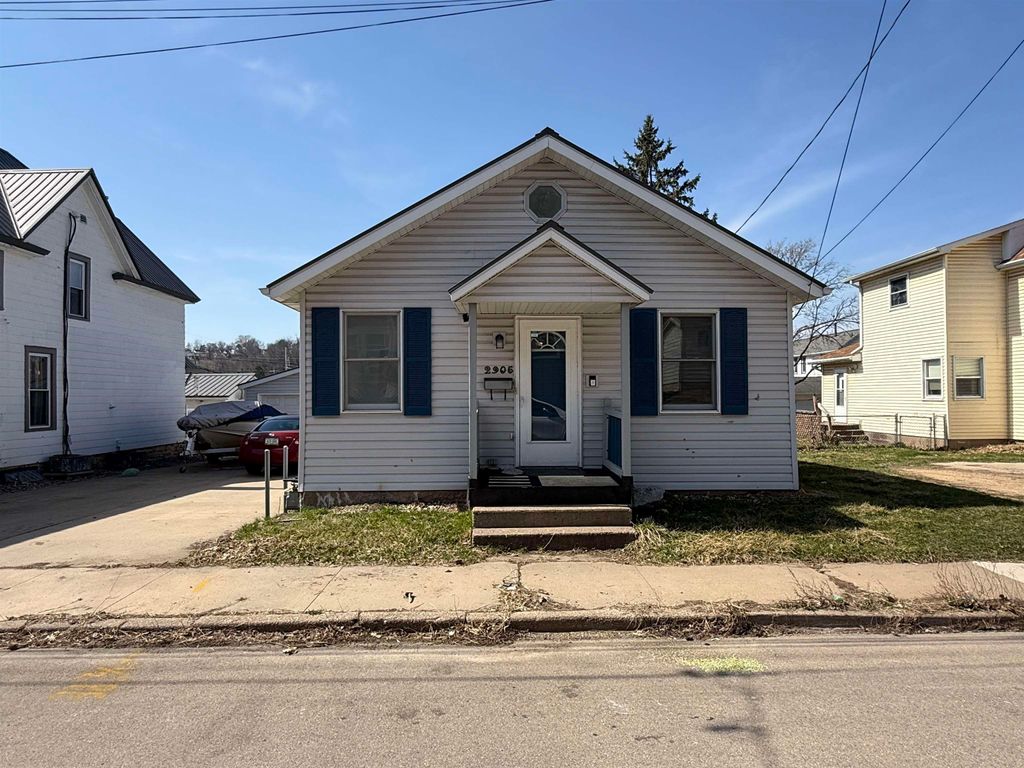 Photo of Dubuque, IA 52001 (MLS # 154236)