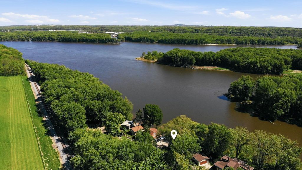 Photo of Dubuque, IA 52003 (MLS # 154654)