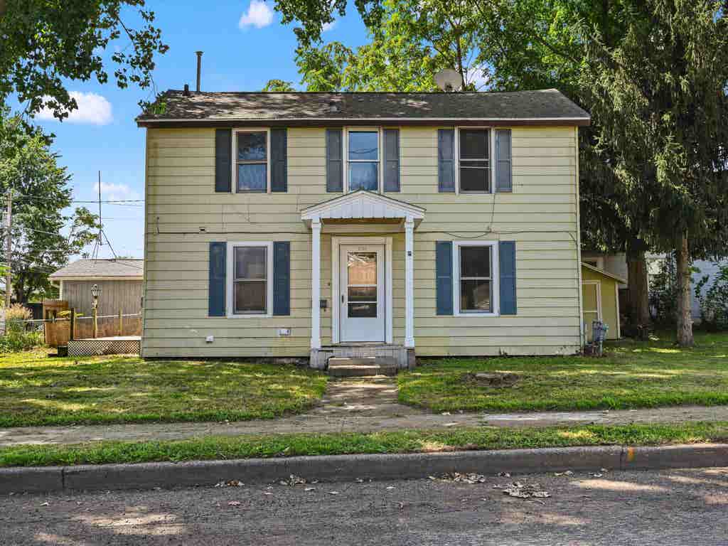 Photo of Dubuque, IA 52001 (MLS # 155511)