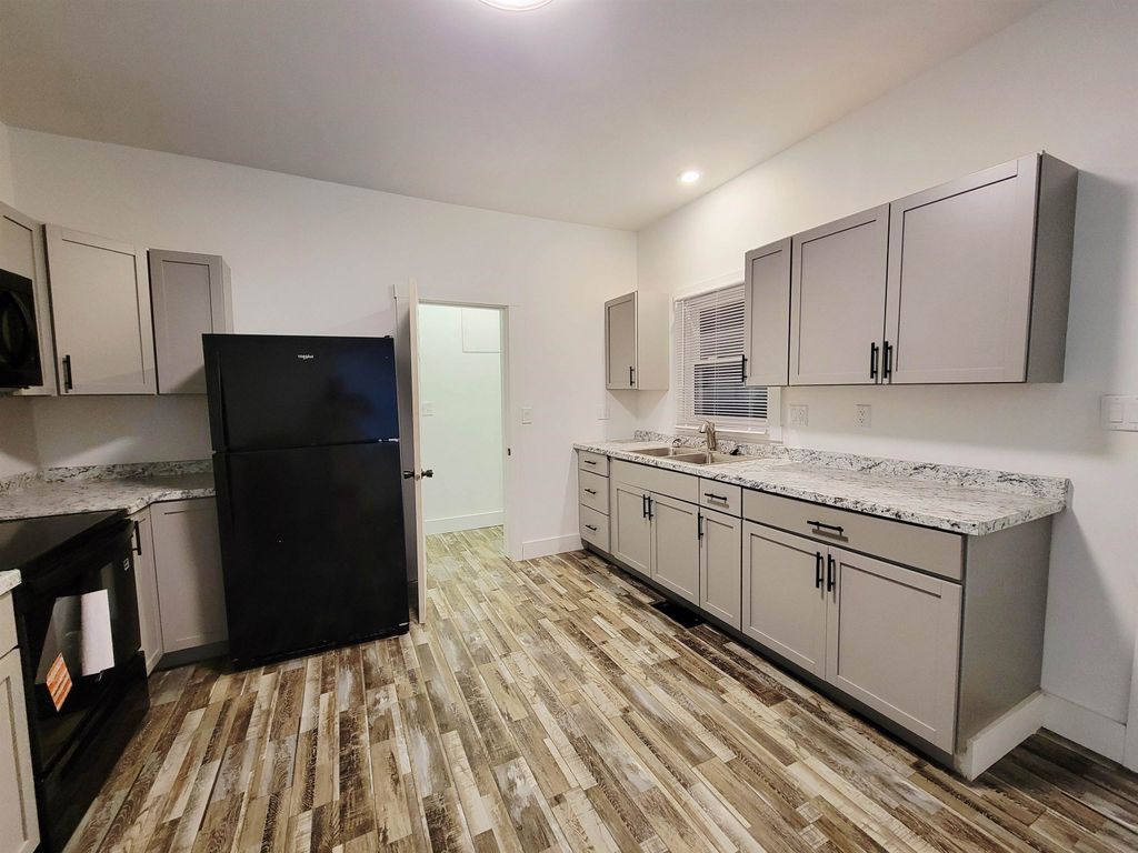 Photo of Dubuque, IA 52001 (MLS # 154282)