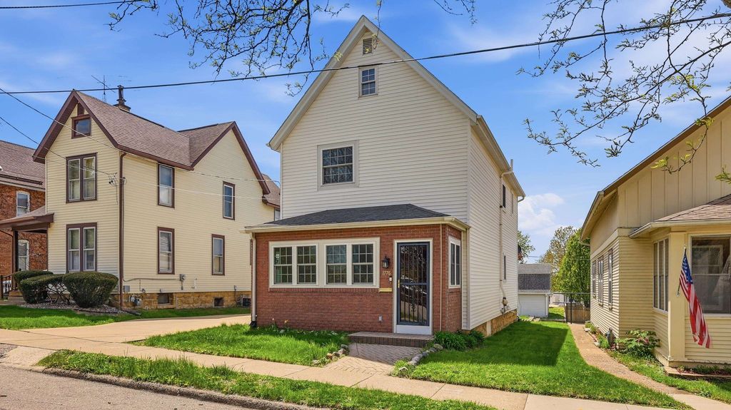 Photo of Dubuque, IA 52001 (MLS # 154539)