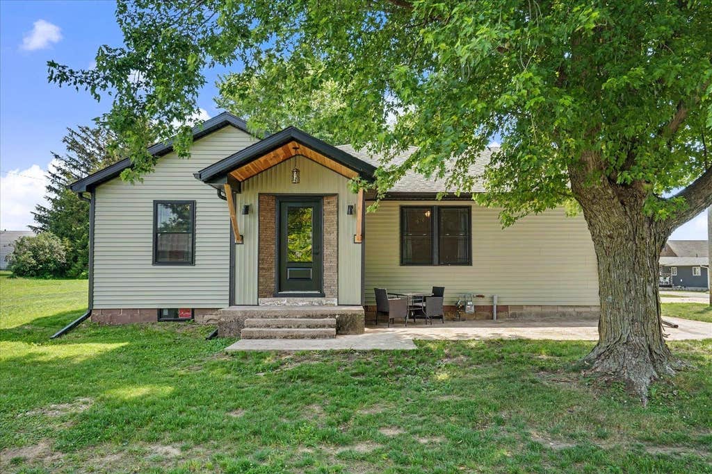 Photo of Earlville, IA 52041 (MLS # 154846)