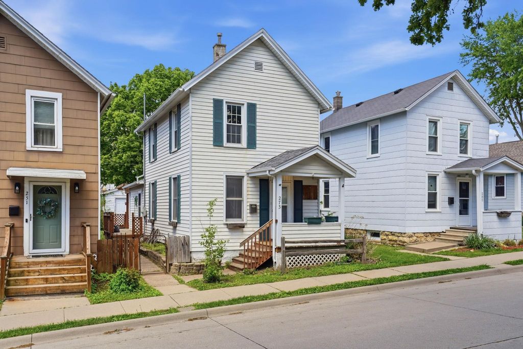 Photo of Dubuque, IA 52001 (MLS # 154622)