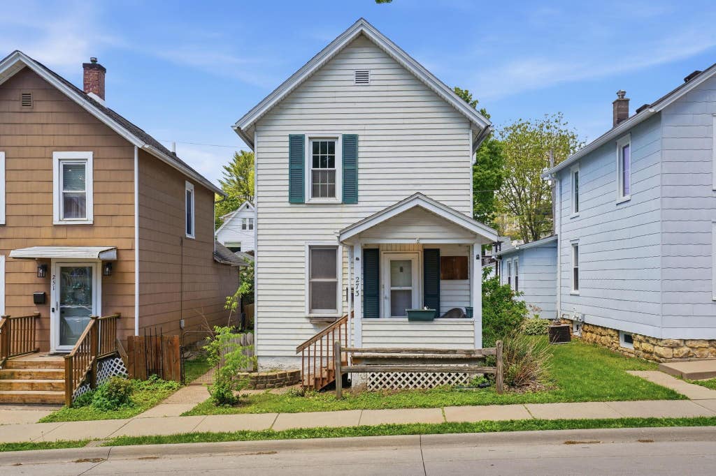 Photo of Dubuque, IA 52001 (MLS # 154622)