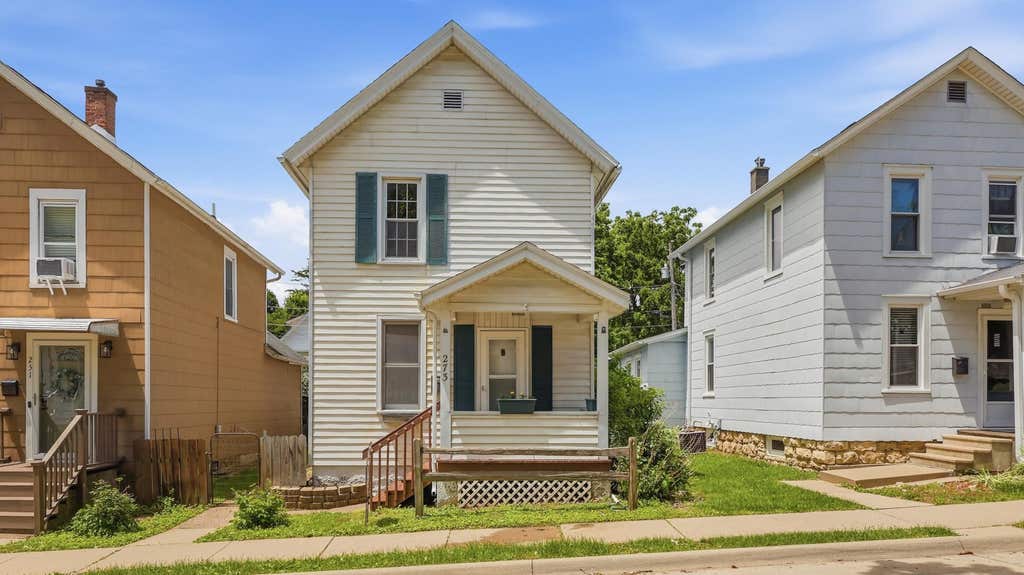 Photo of Dubuque, IA 52001 (MLS # 154622)