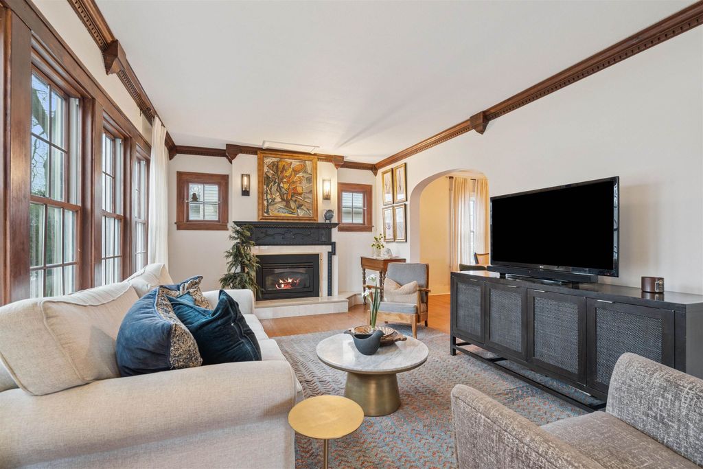 Photo of Dubuque, IA 52003 (MLS # 154318)