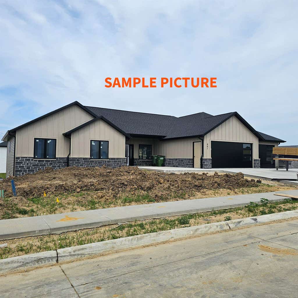 Photo of Dubuque, IA 52002 (MLS # 155015)
