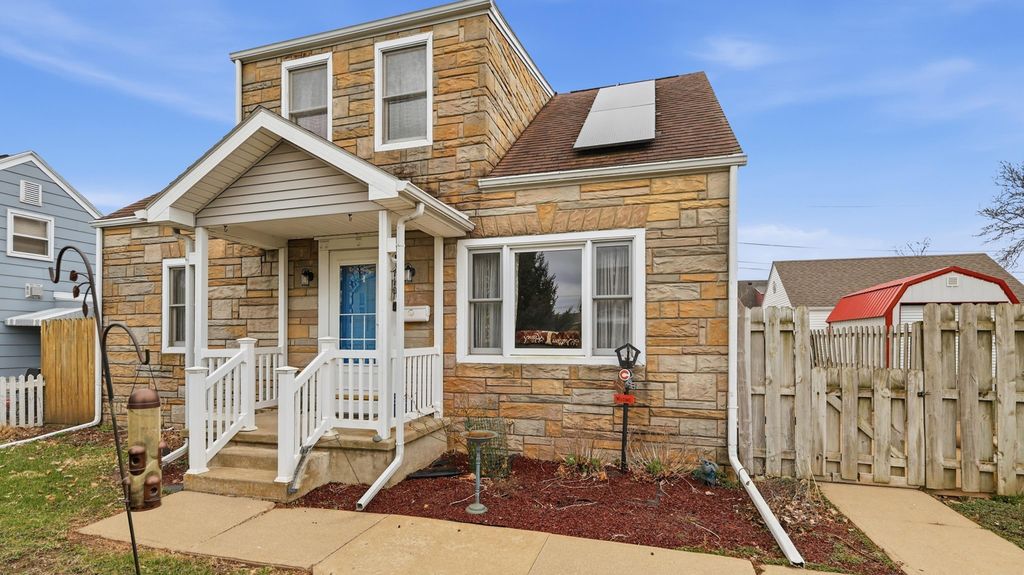 Photo of Dubuque, IA 52001 (MLS # 154360)