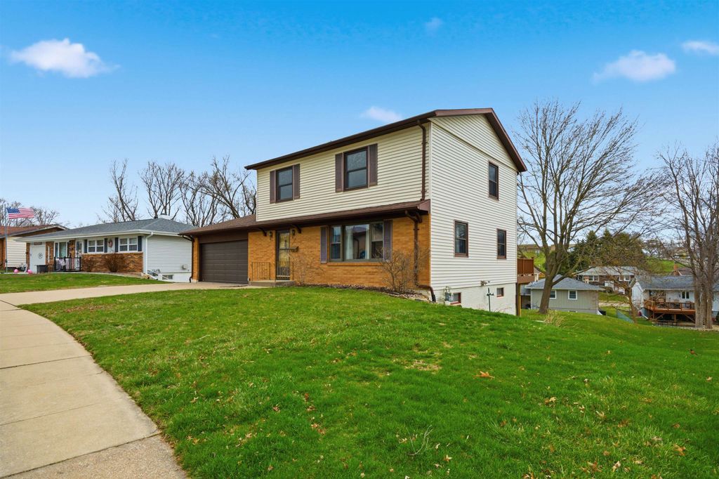 Photo of Dubuque, IA 52002 (MLS # 154364)