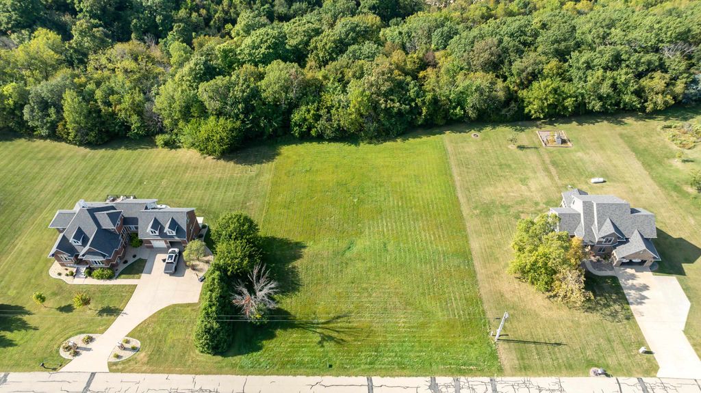 Photo of Dubuque, IA 52003 (MLS # 154049)