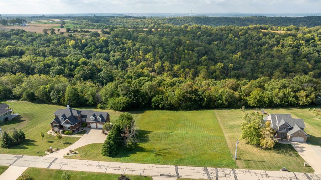 Photo of Dubuque, IA 52003 (MLS # 154049)