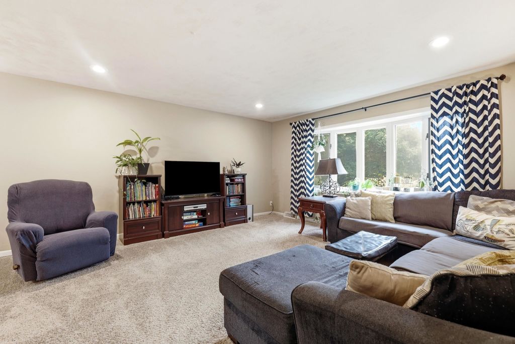 Photo of Dubuque, IA 52001 (MLS # 155264)