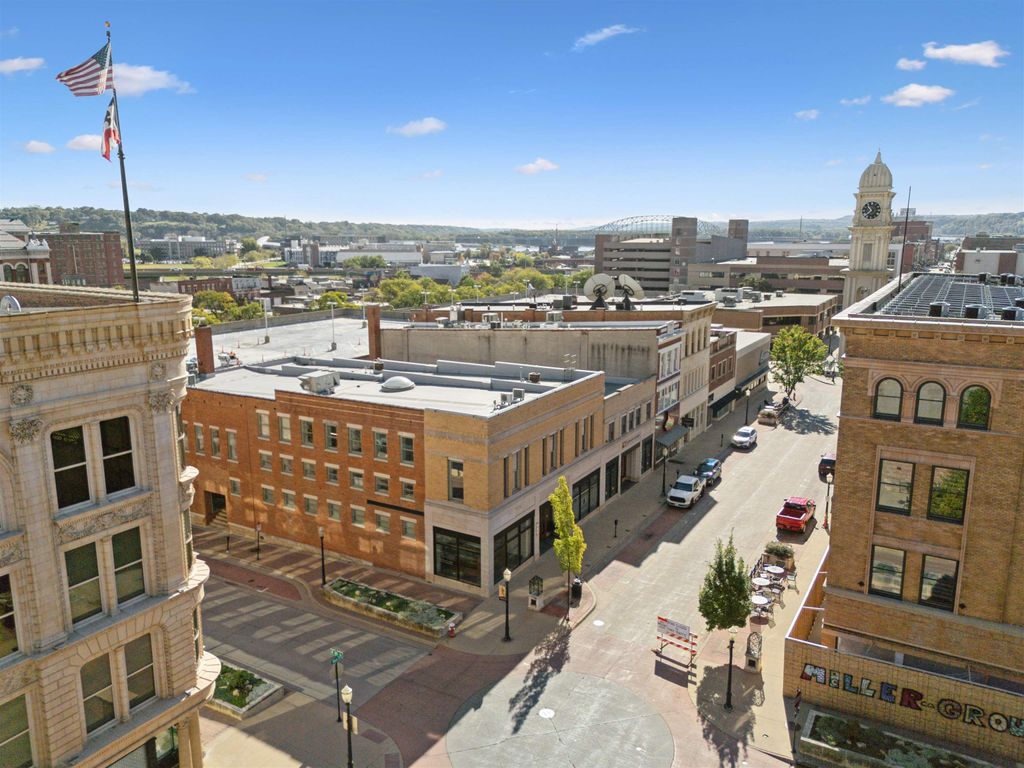 Photo of Dubuque, IA 52001 (MLS # 154262)