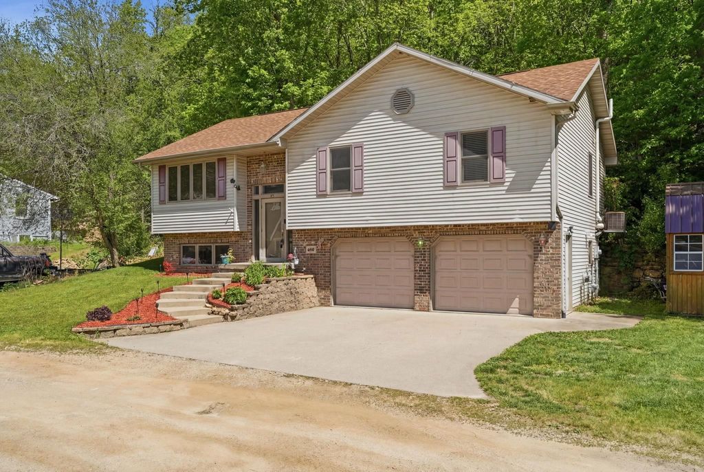 Photo of Dubuque, IA 52002 (MLS # 154633)