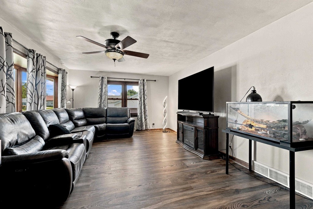 Photo of Dubuque, IA 52001 (MLS # 155835)