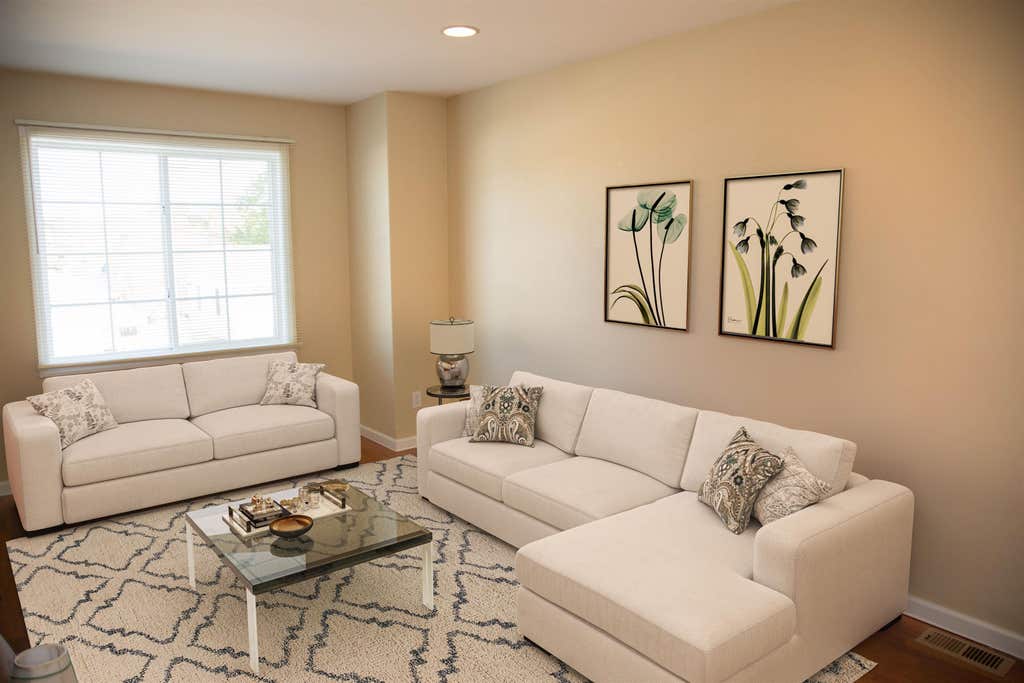 Photo of Dubuque, IA 52001 (MLS # 154839)
