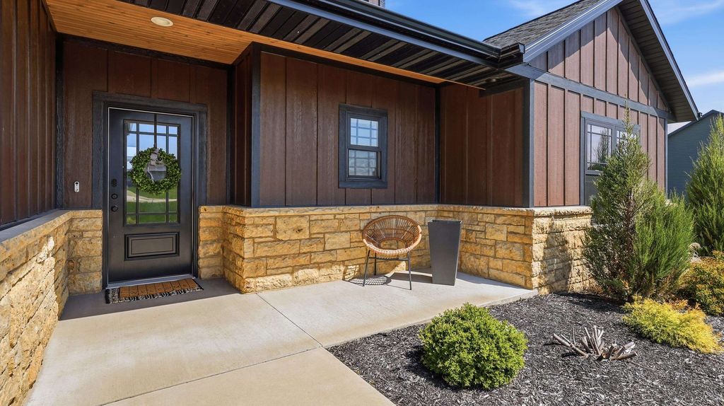 Photo of Dubuque, IA 52002 (MLS # 154438)