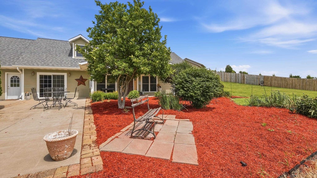 Photo of Bellevue, IA 52031 (MLS # 155122)