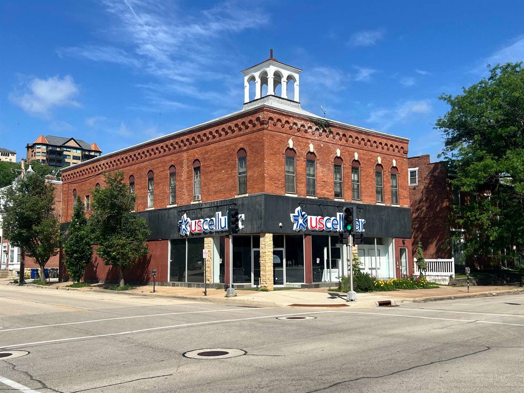 Photo of Dubuque, IA 52001 (MLS # 154978)