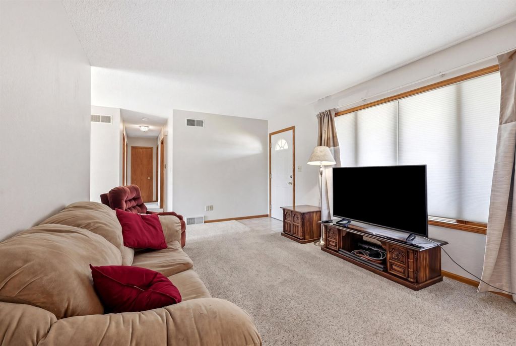 Photo of Dubuque, IA 52002 (MLS # 154686)