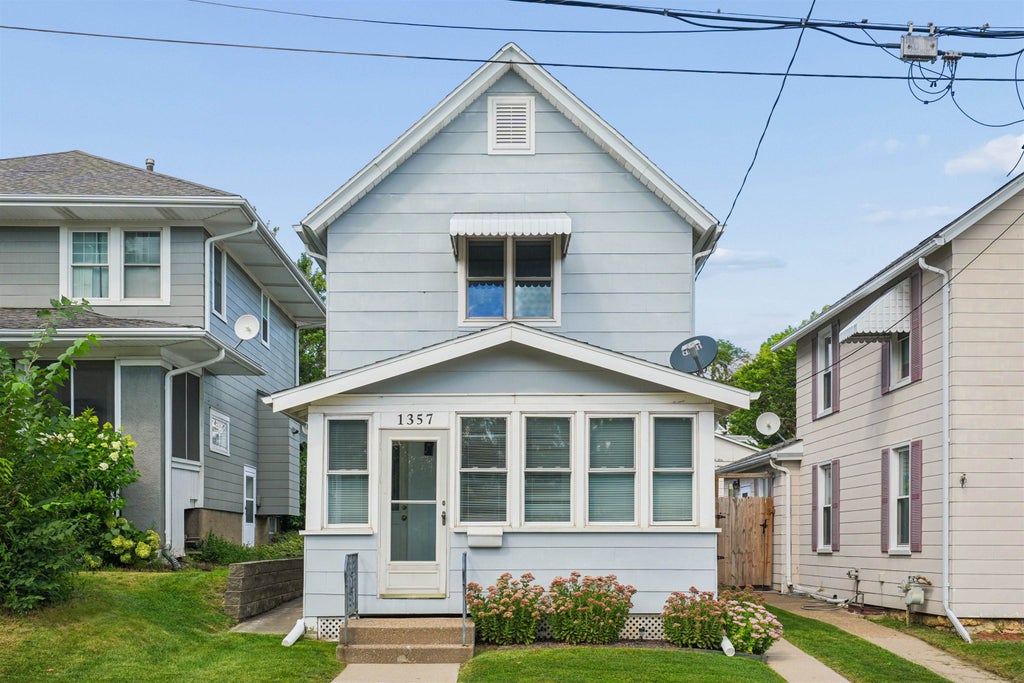 Photo of Dubuque, IA 52001 (MLS # 155727)