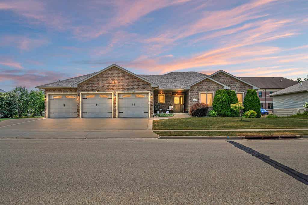 Photo of Dubuque, IA 52002 (MLS # 155349)