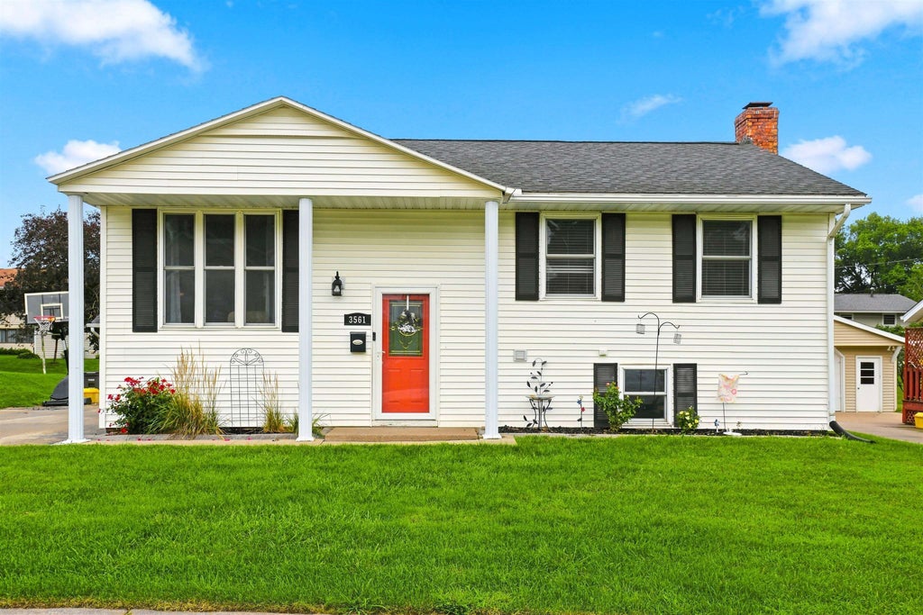 Photo of Dubuque, IA 52002 (MLS # 155485)