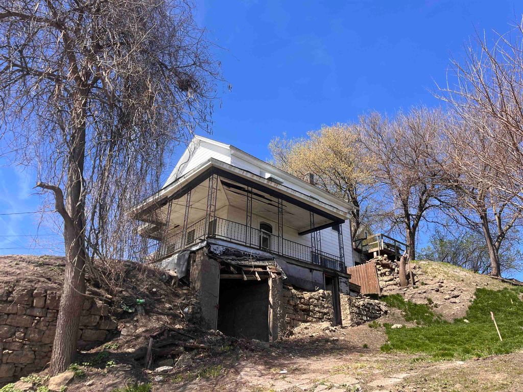 Photo of Dubuque, IA 52001 (MLS # 154326)