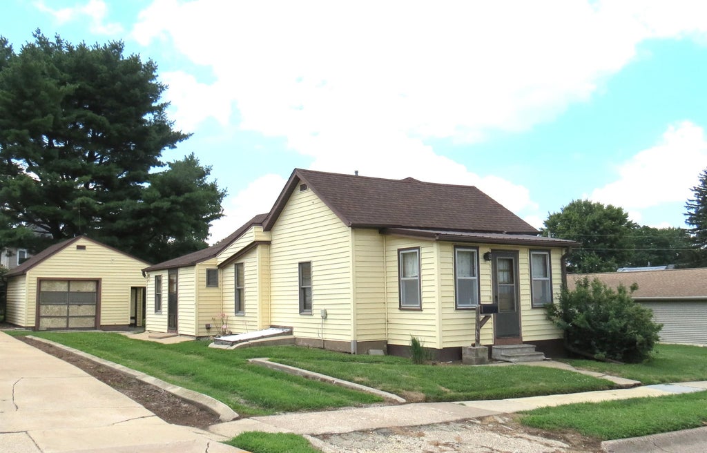 Photo of Maquoketa, IA 52060 (MLS # 155372)